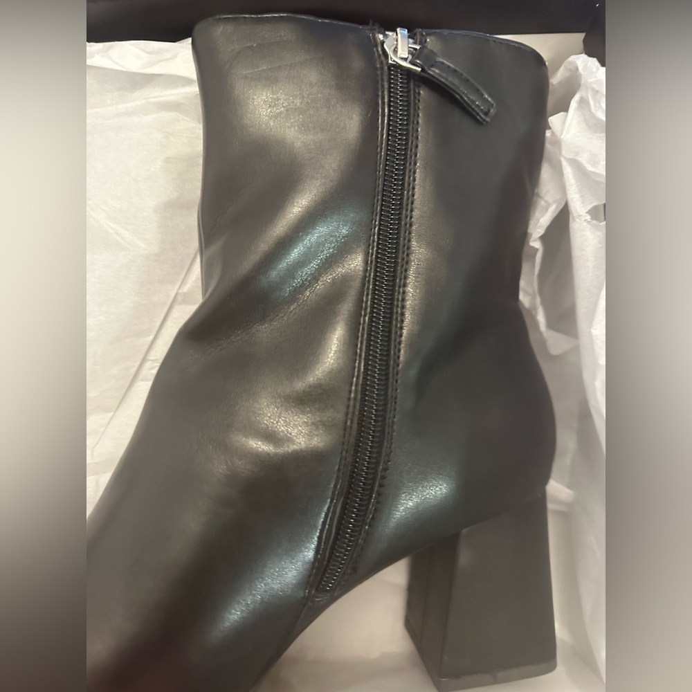 Eloquii Women’s  Black Boots NWT 10 WIDE